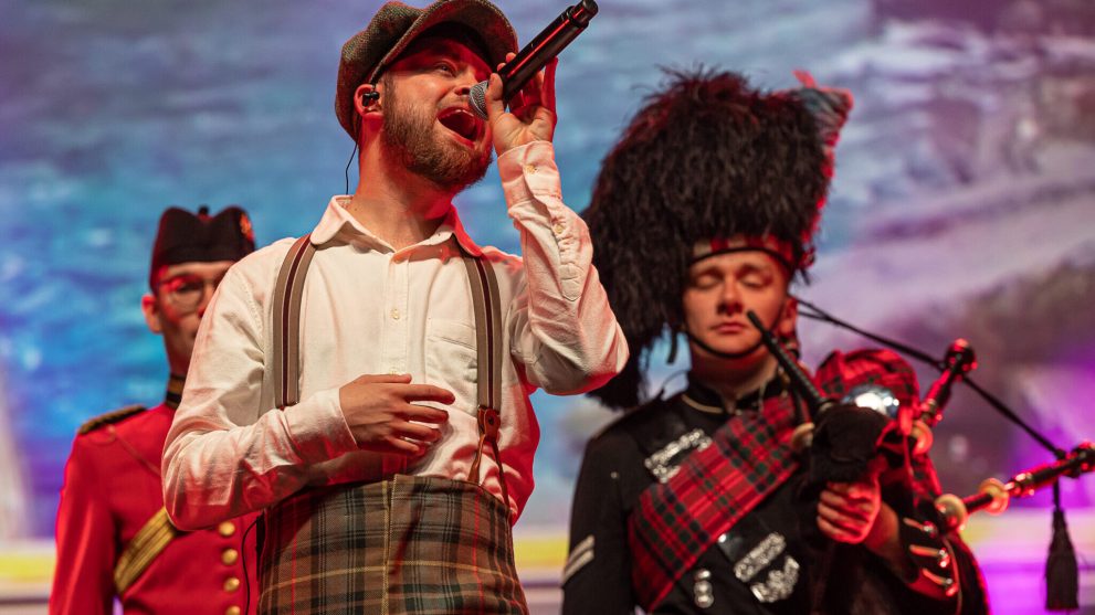 Highland Saga Pressefoto2 (Jan Heesch).jpg